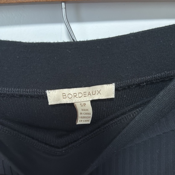 Bordeaux Women’s Black Knee Length Pull on Skirt size Small - Picture 2 of 5